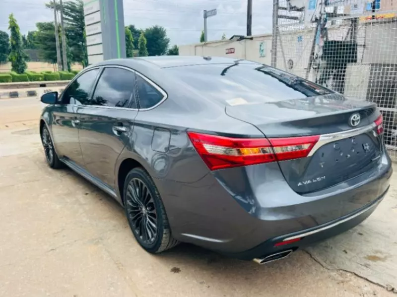TOYOTA Avalon   - 2016