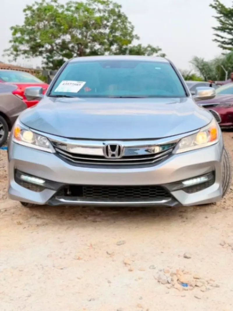 Honda Accord   - 2016