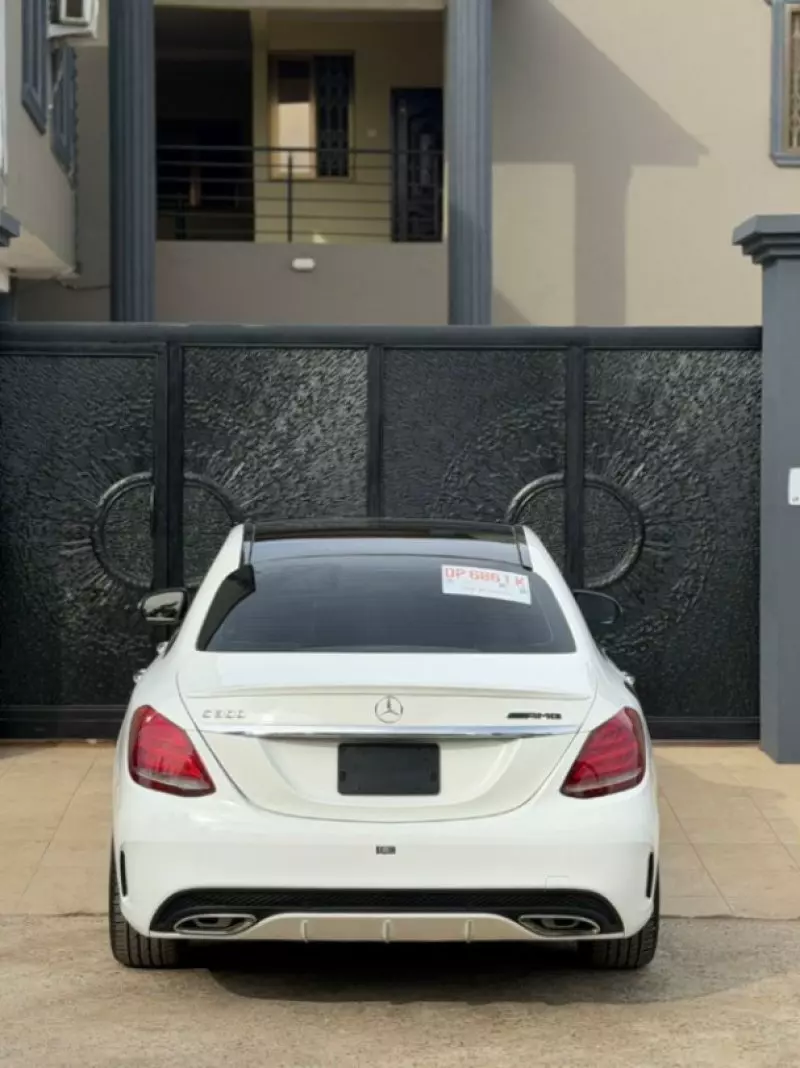 Mercedes-Benz C 300   - 2016