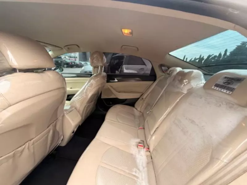 Hyundai Sonata   - 2015