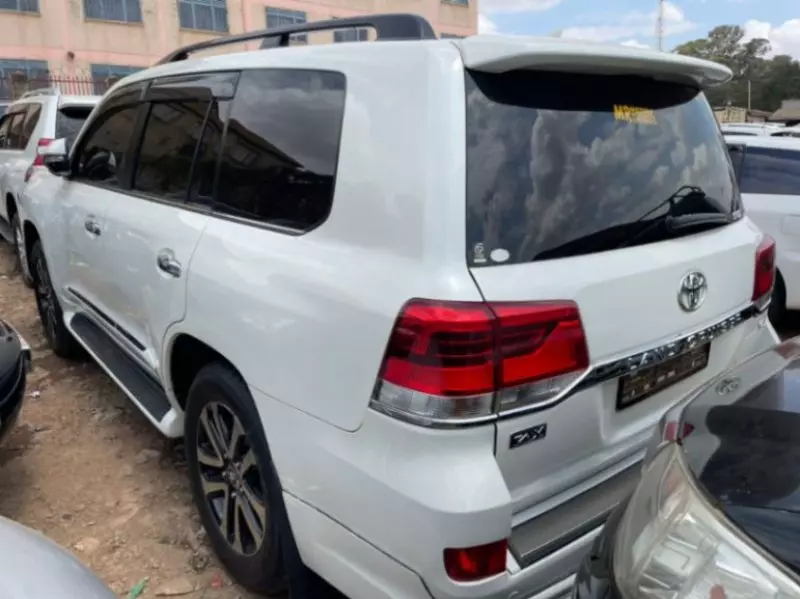 Toyota Landcruiser  V8   - 2009