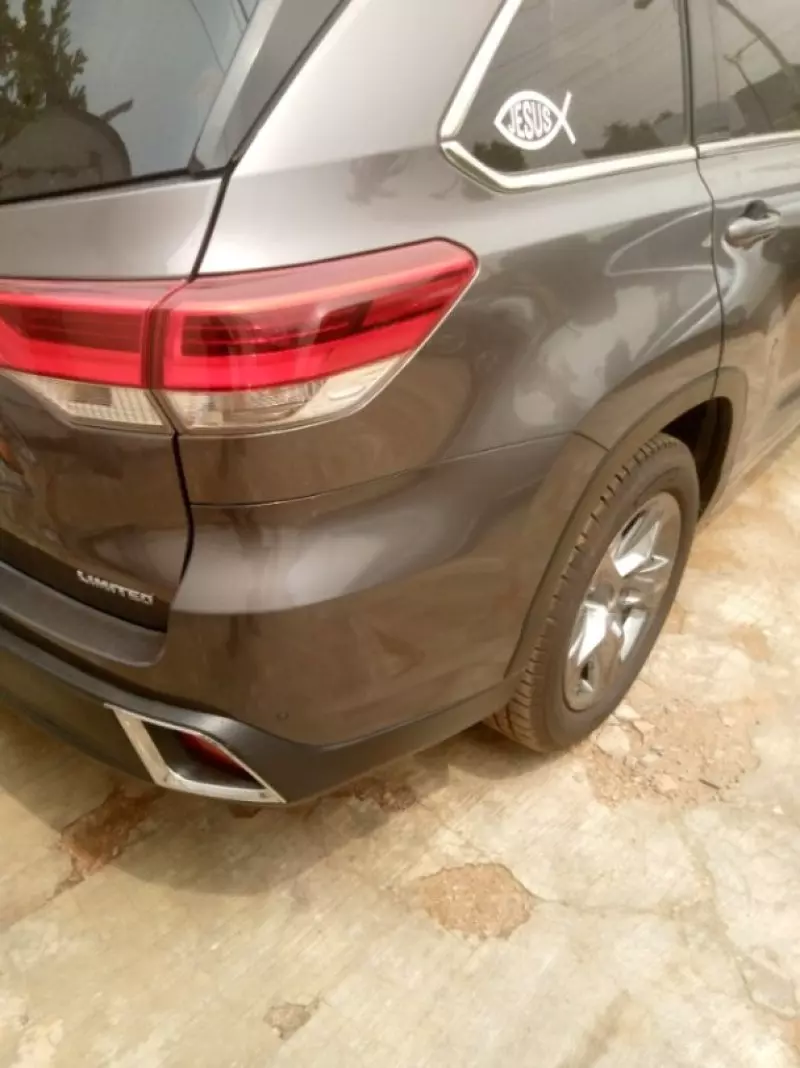 Toyota Highlander   - 2018