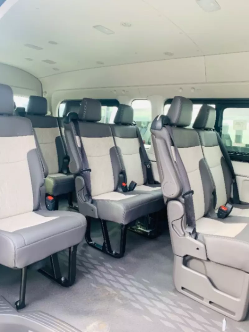 Toyota Hiace   - 2025