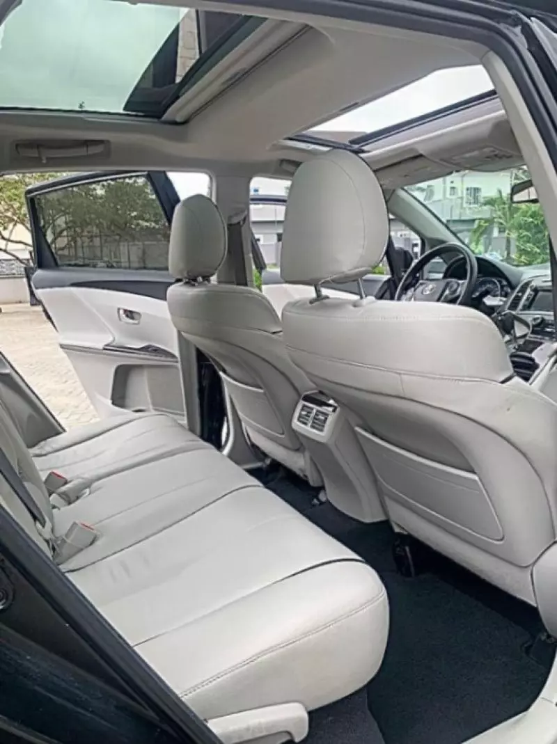 Toyota Venza   - 2013