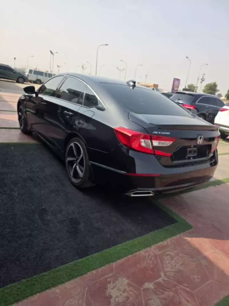 Honda Accord   - 2019