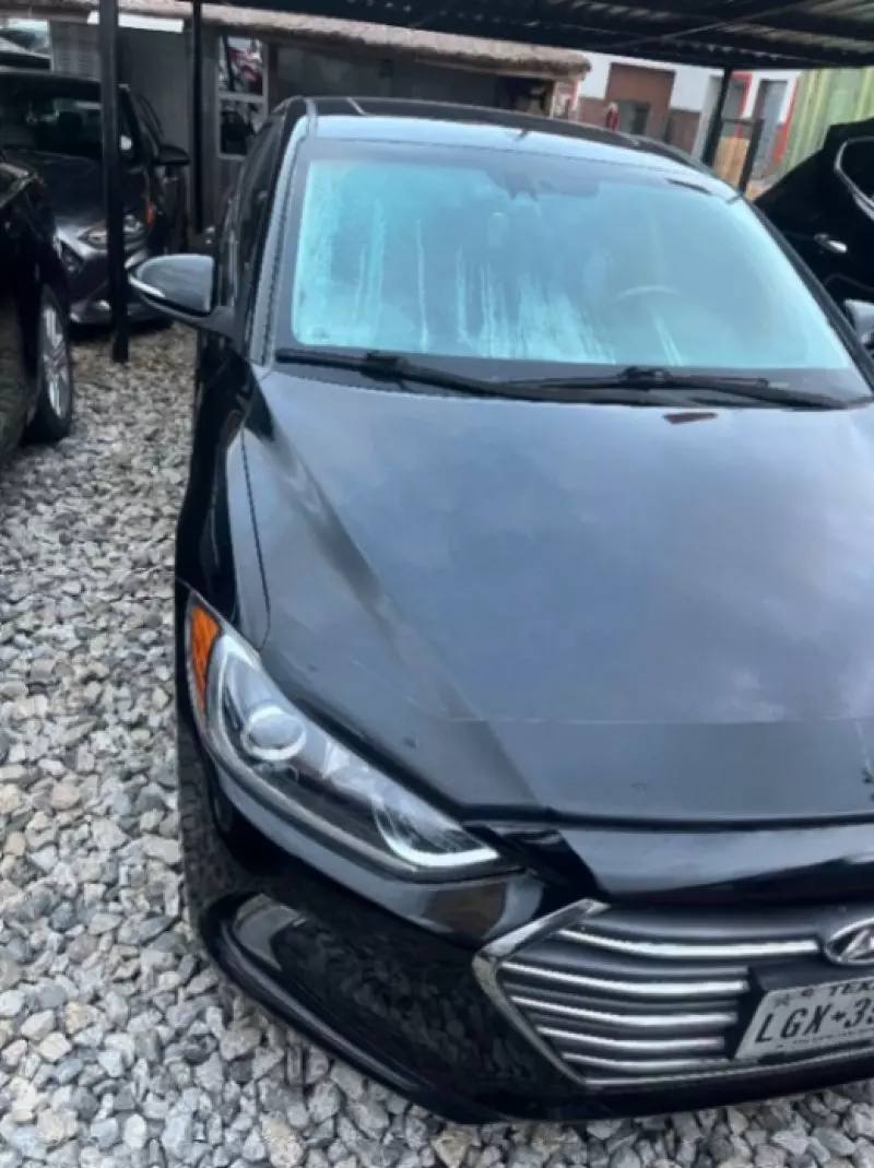 Hyundai Elantra   - 2018