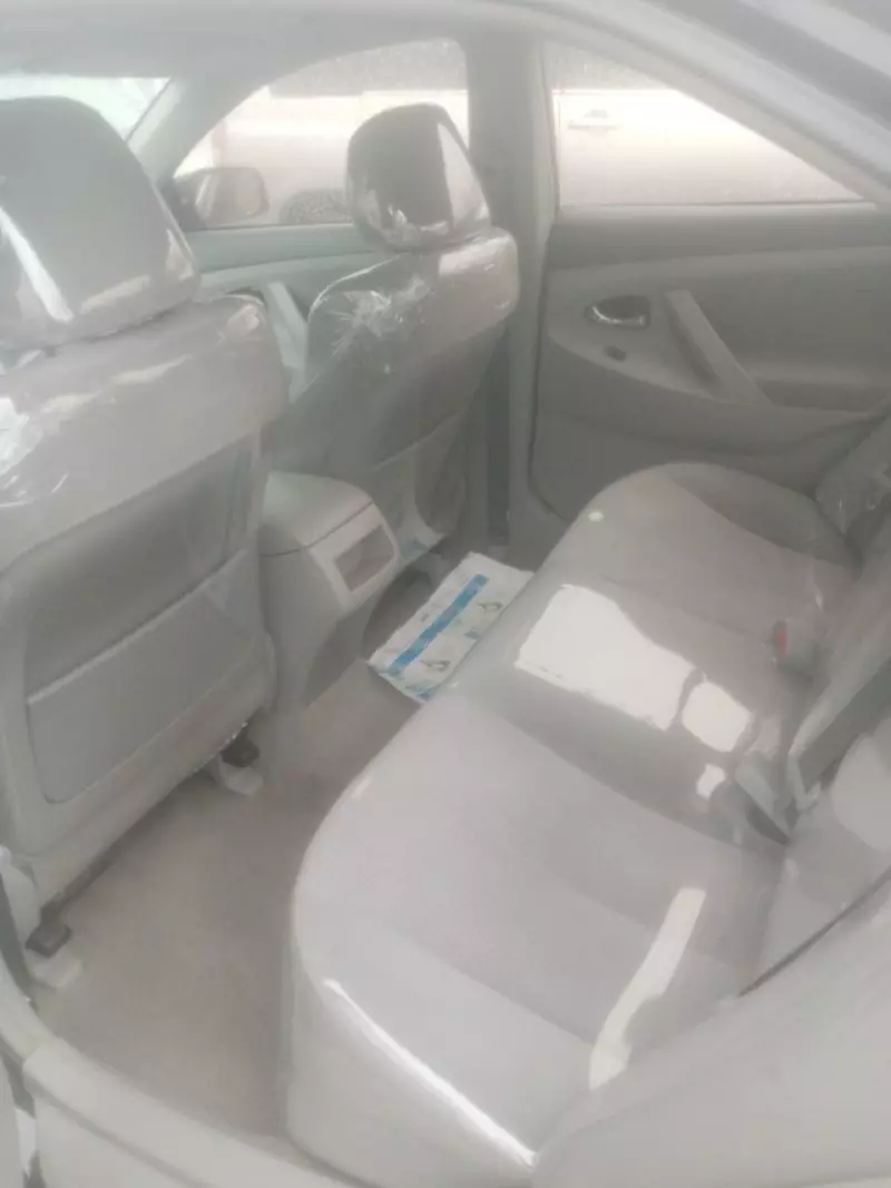 Toyota Camry   - 2010