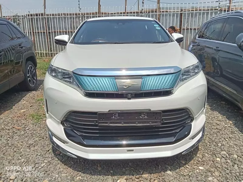 TOYOTA Harrier   - 2018