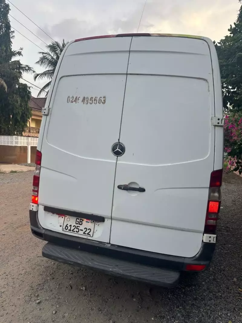 Mercedes-Benz Sprinter - 2010