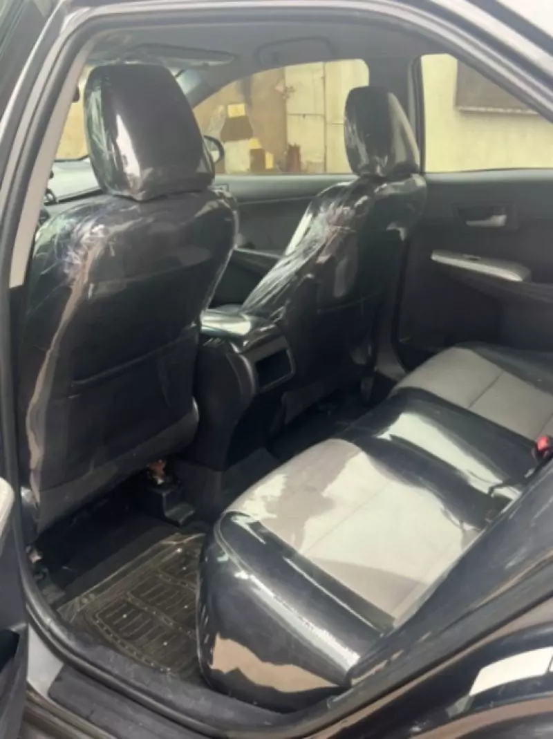 Toyota Camry - 2012