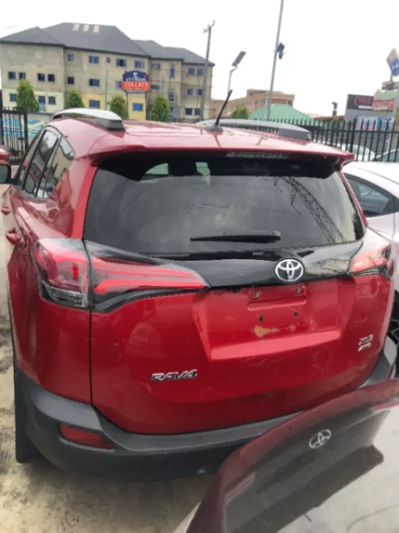 Toyota RAV4   - 2014