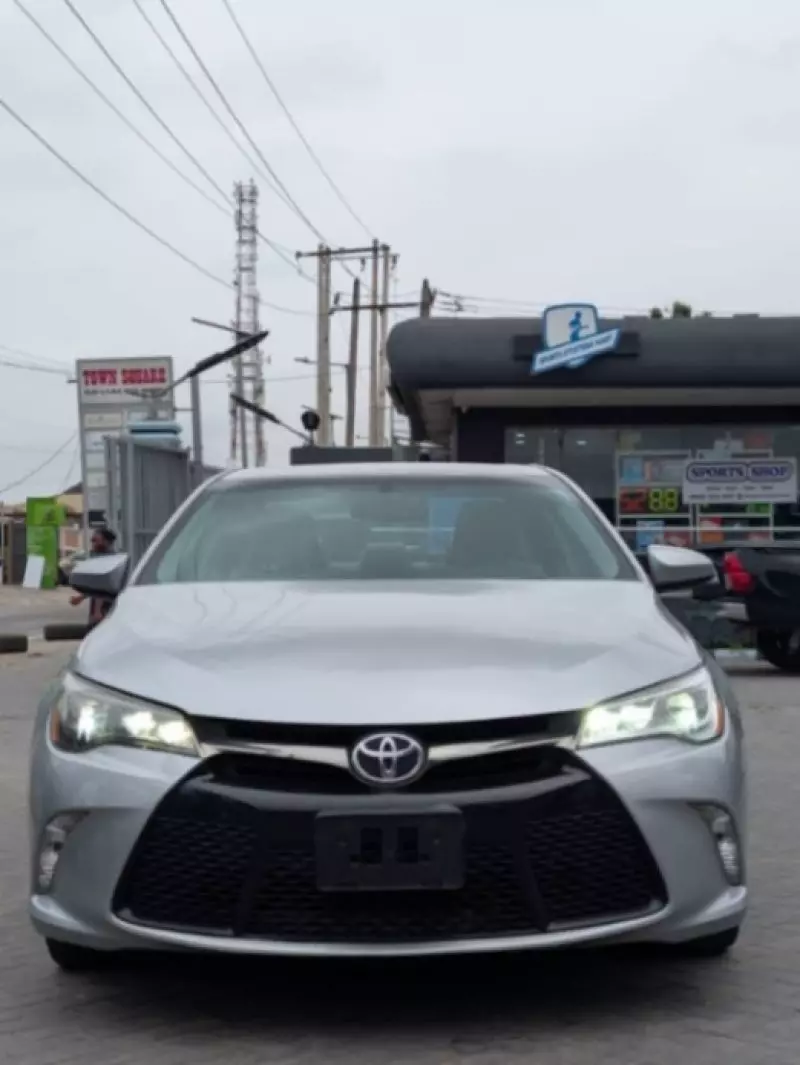 TOYOTA Camry   - 2015