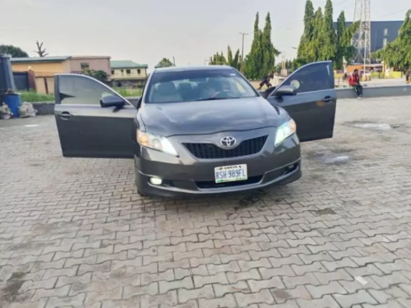 Toyota Camry   - 2008