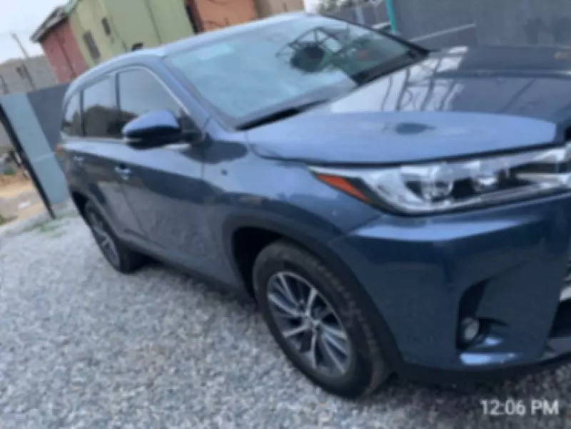 Toyota Highlander   - 2019