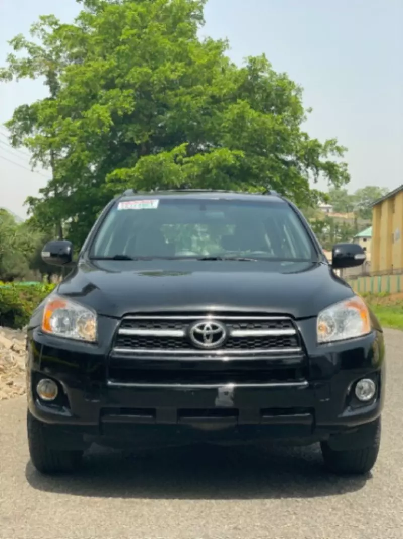 Toyota RAV4   - 2011