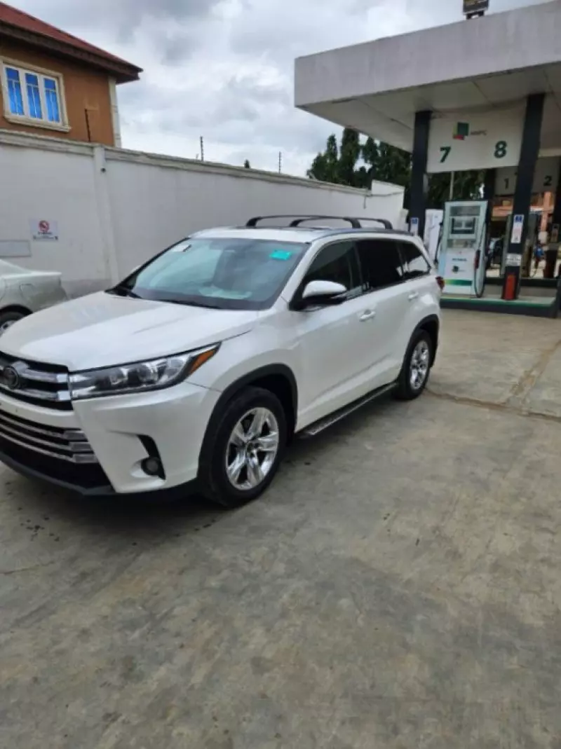 TOYOTA Highlander   - 2015