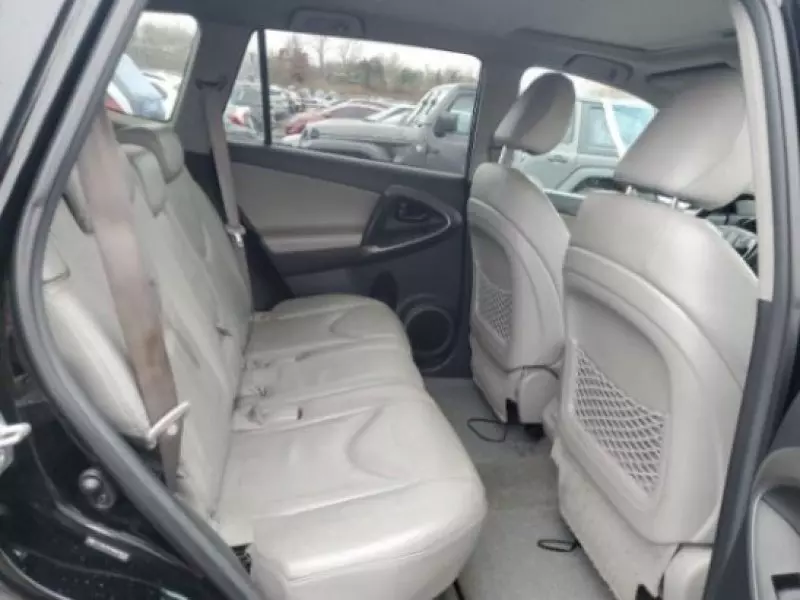 Toyota RAV4   - 2010