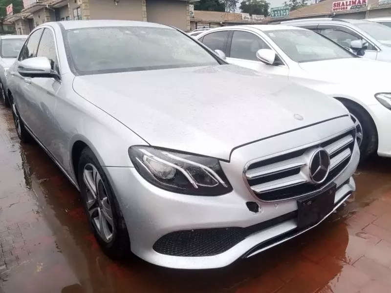 Mercedes-Benz E 200   - 2016