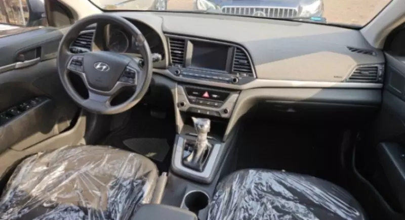 Hyundai Elantra   - 2018