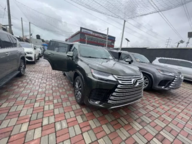 Lexus LX 600 - 2022