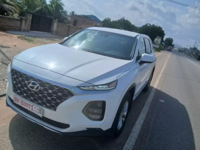 Hyundai Santa Fe   - 2020