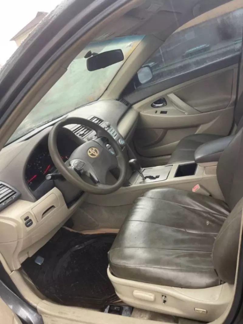 Toyota Camry   - 2008