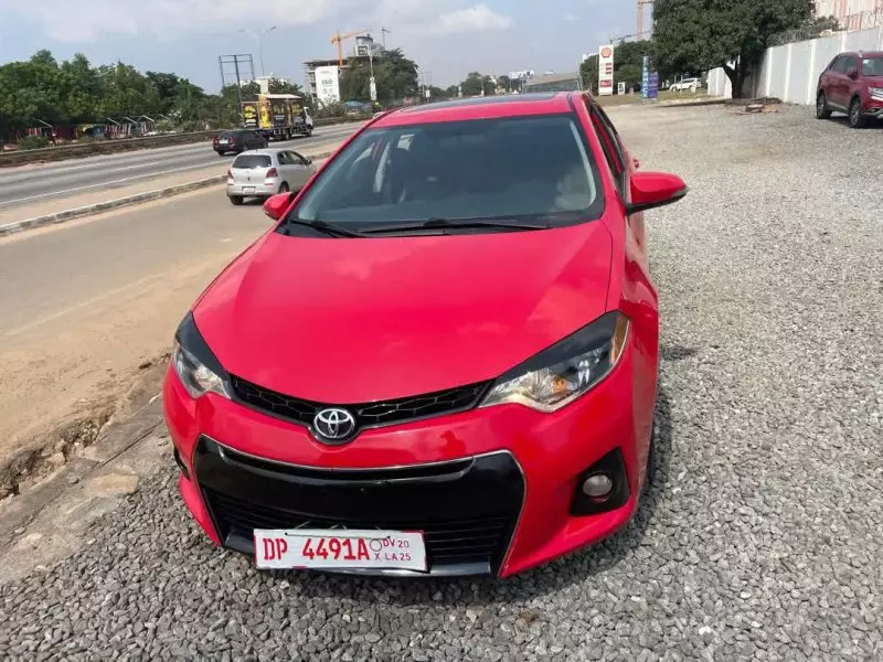 Toyota Corolla   - 2015