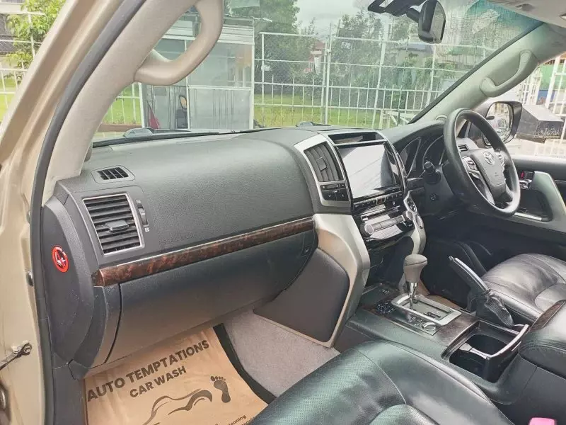 TOYOTA Landcruiser Vx V8    - 2014