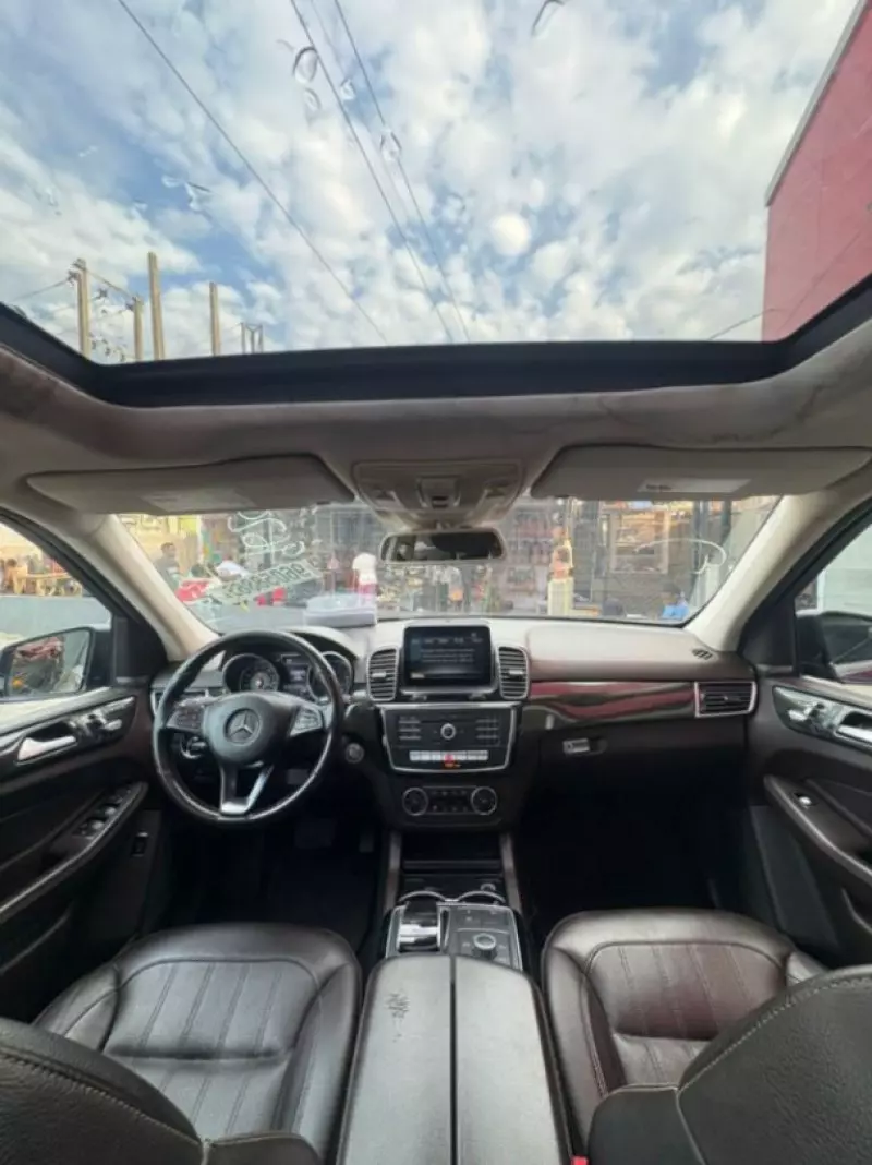 Mercedes-Benz GLE-Class   - 2017