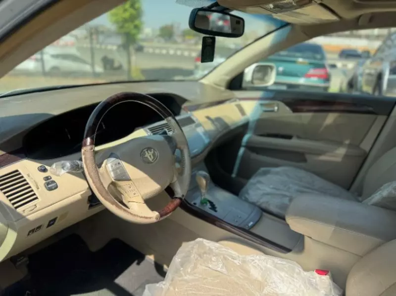 Toyota Avalon   - 2009