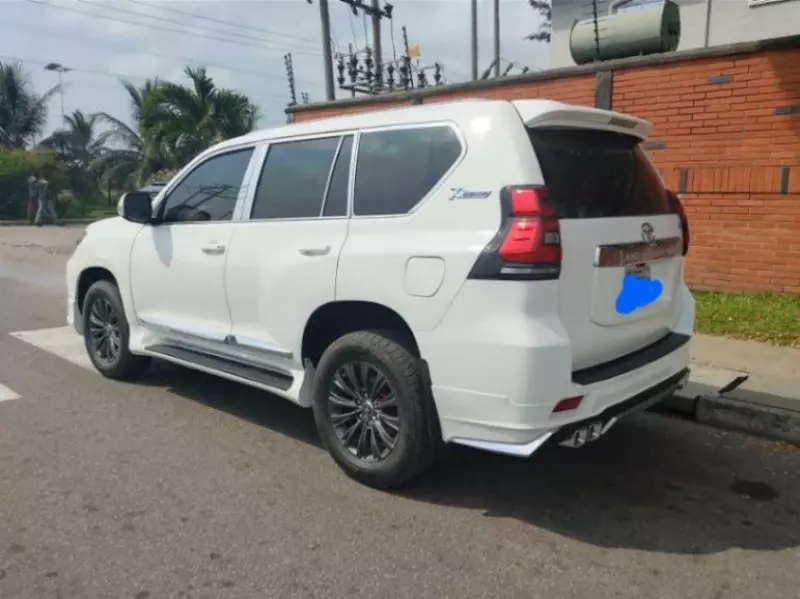 Toyota Land Cruiser Prado TX L   - 2012