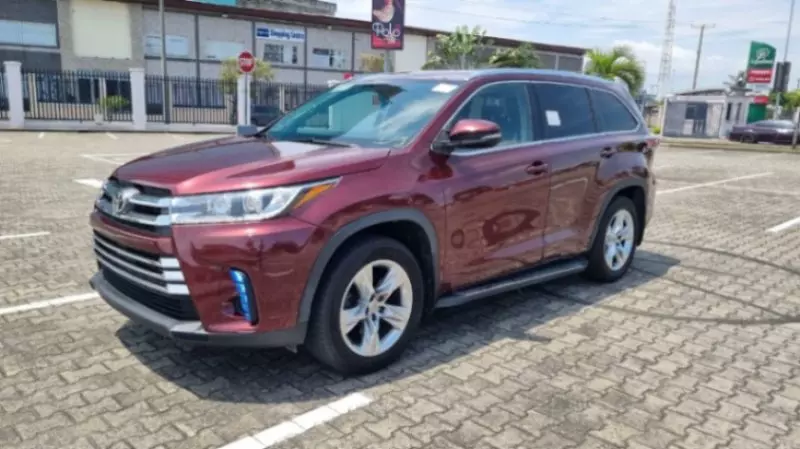 Toyota Highlander   - 2014