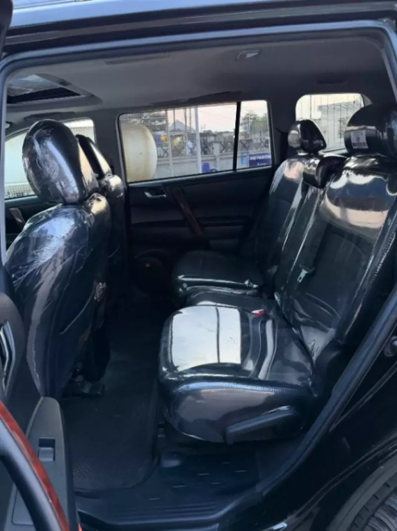 Toyota Highlander   - 2013