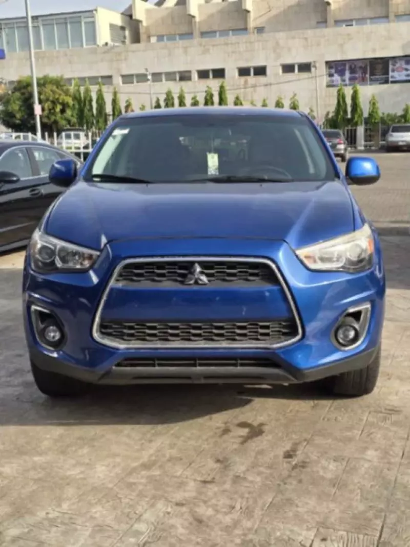 Mitsubishi Outlander Sport   - 2016