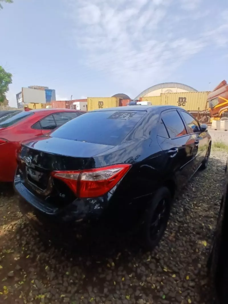 TOYOTA Corolla - 2017