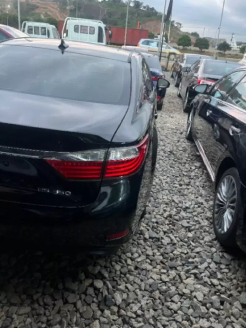 Lexus ES - 2014