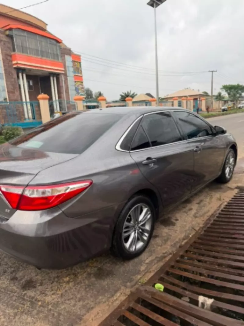 TOYOTA Camry - 2016