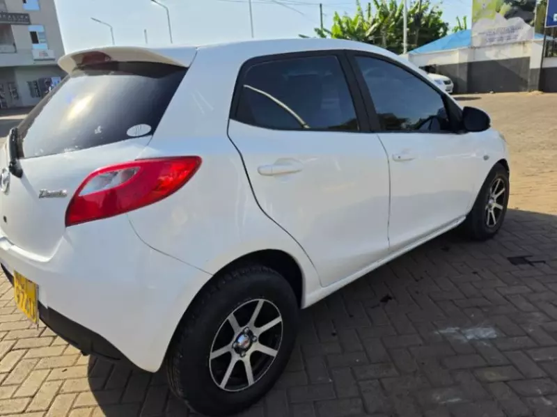 Mazda Demio   - 2012