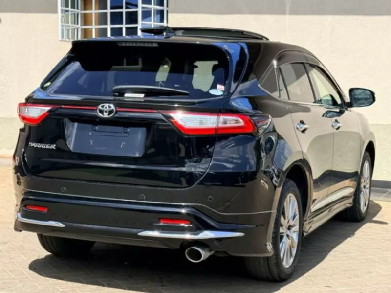 Toyota Harrier   - 2018
