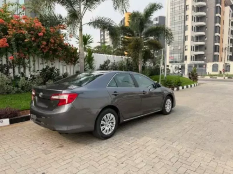 TOYOTA Camry - 2014