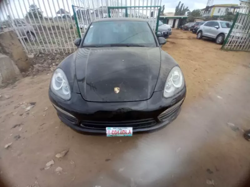 PORSCHE Cayenne   - 2014
