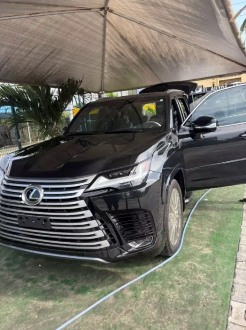 Lexus LX 600   - 2022