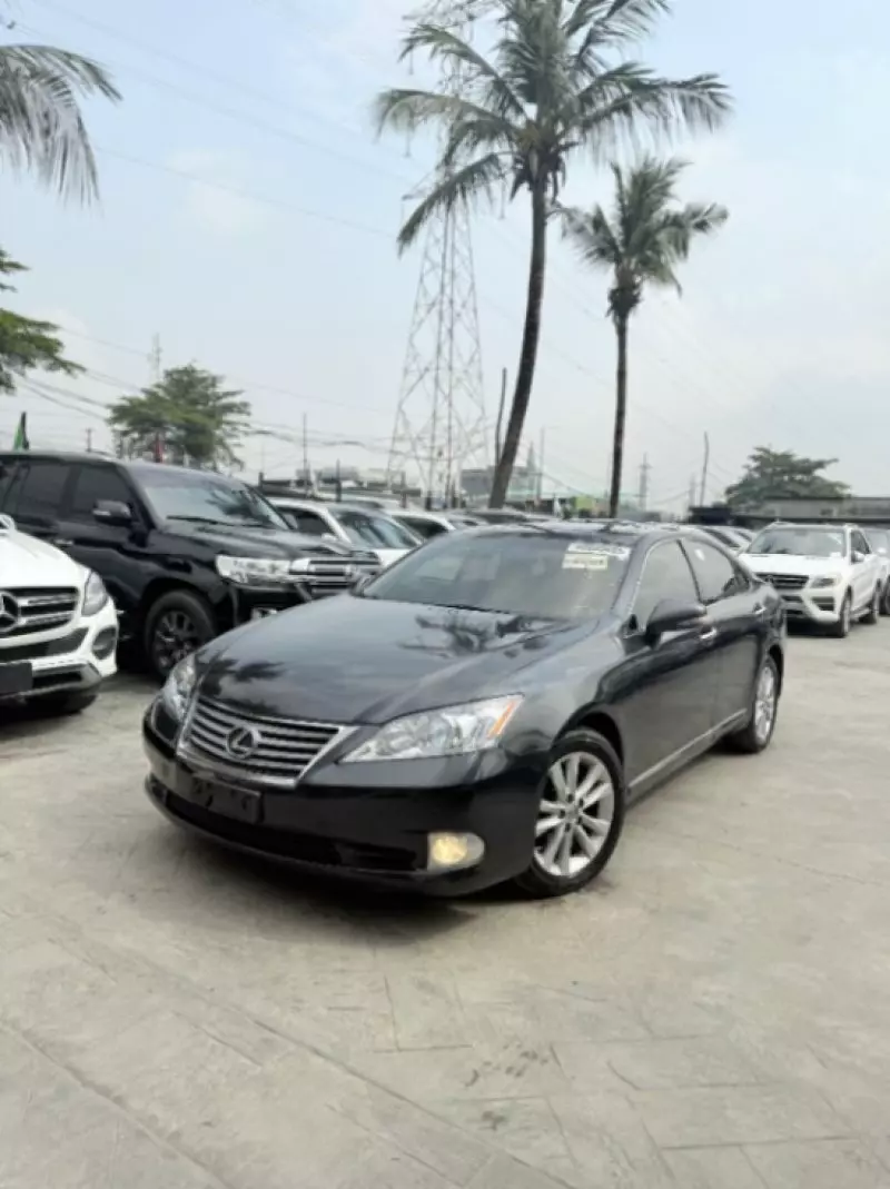 Lexus ES 350   - 2011