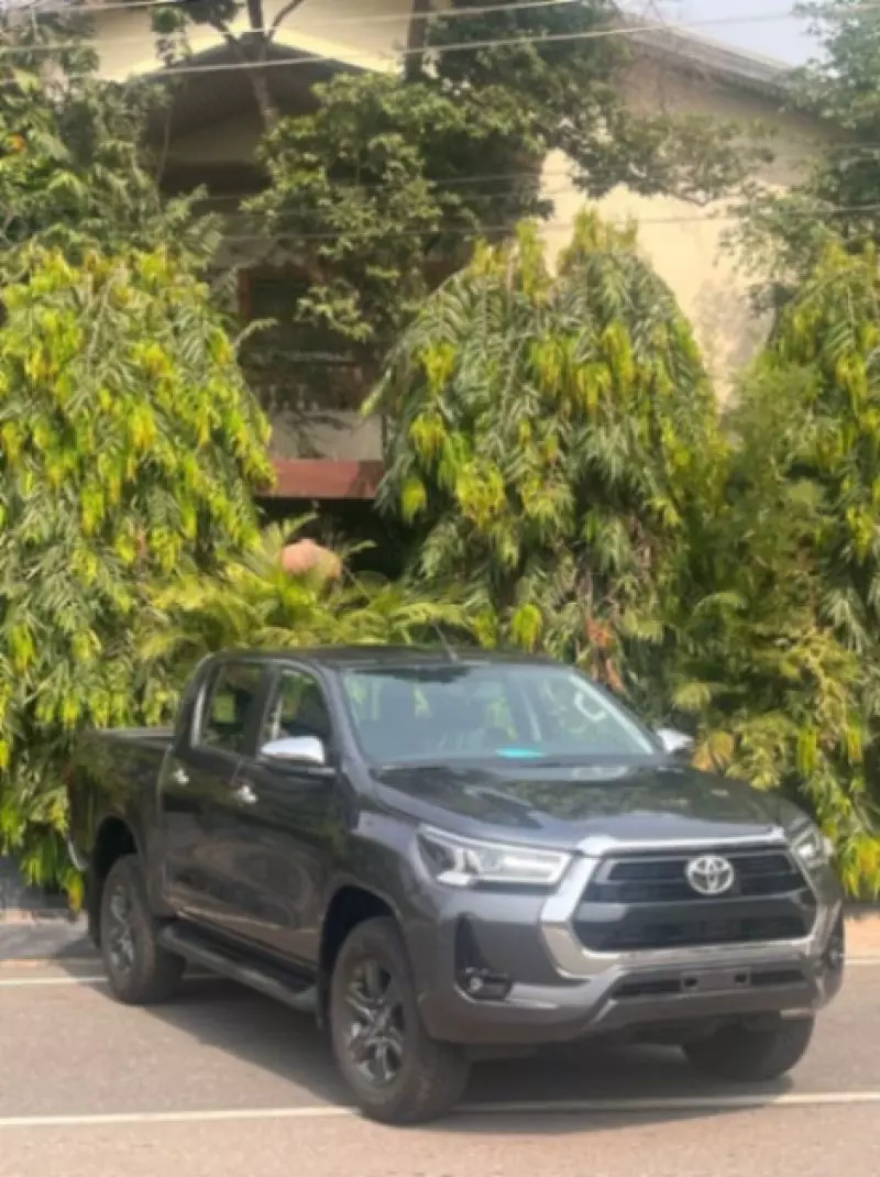 Toyota Hilux   - 2025