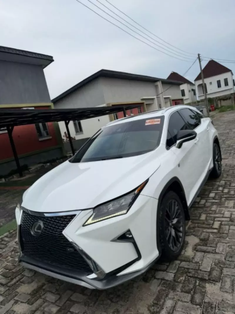 Lexus RS 350   - 2020