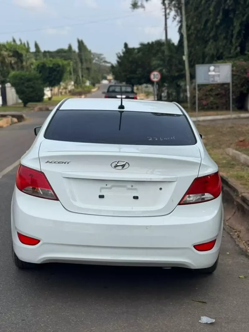 Hyundai Accent   - 2016