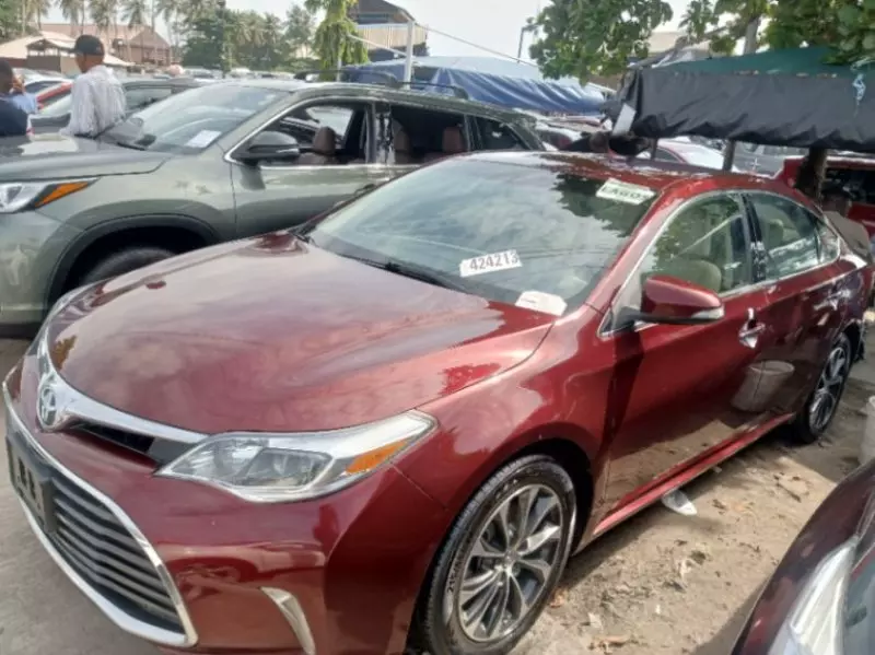 Toyota Avalon - 2015