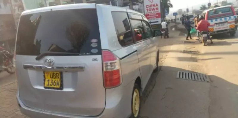 Toyota Noah   - 2009