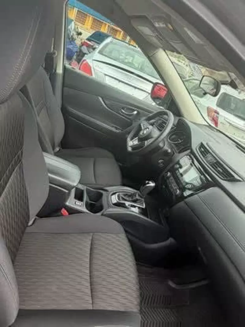 Nissan Rogue   - 2018