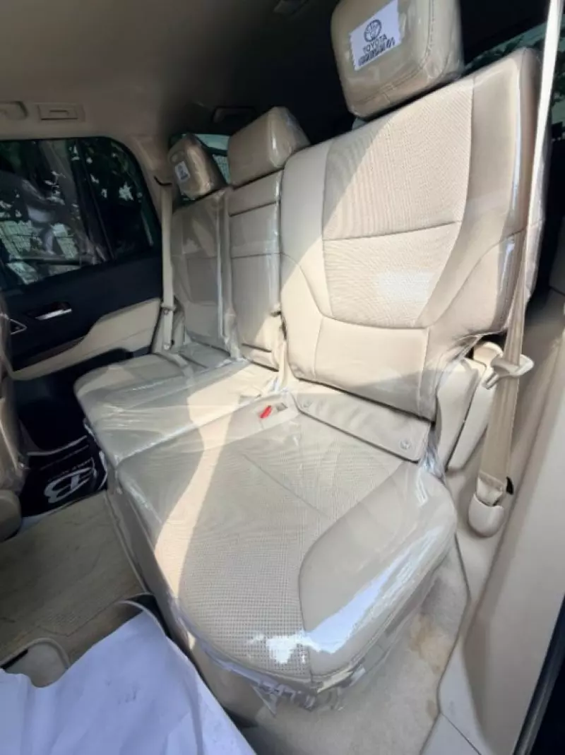 Toyota Land Cruiser GXR - 2022